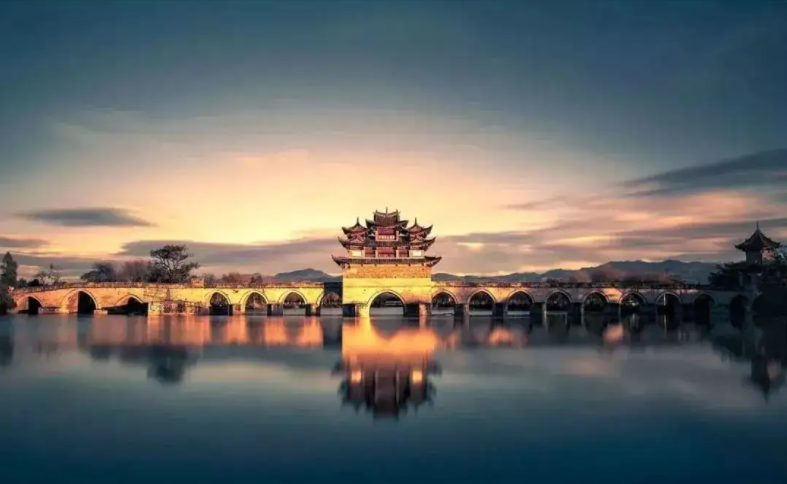 打破資質(zhì)逐級晉升限制，鼓勵設(shè)計/施工資質(zhì)企業(yè)互相申請相應(yīng)資質(zhì)，相關(guān)總承包企業(yè)符合條件可互跨專業(yè)承接同等級業(yè)務(wù)，此地發(fā)文！